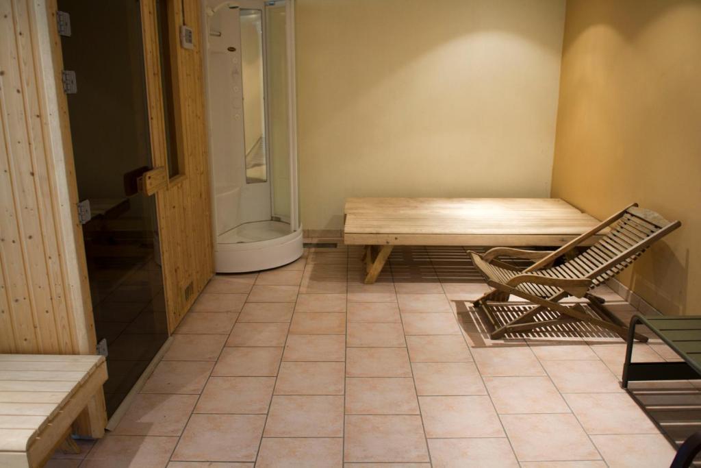 Hotel Les Cigognes Abreschviller Esterno foto