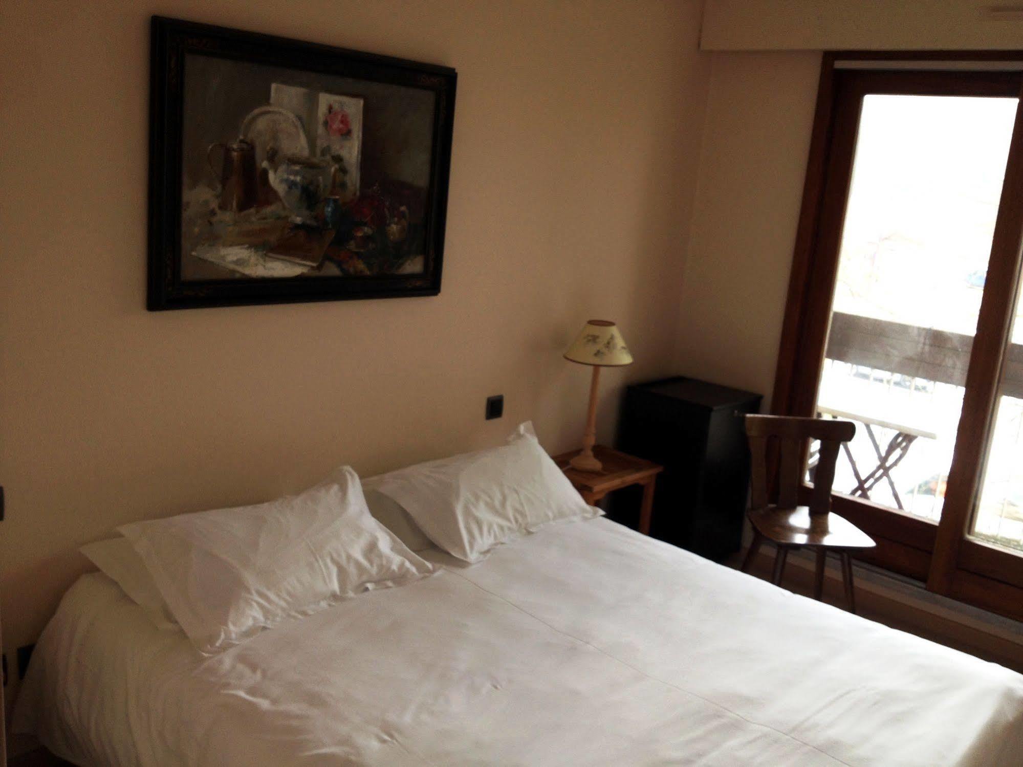 Hotel Les Cigognes Abreschviller Esterno foto